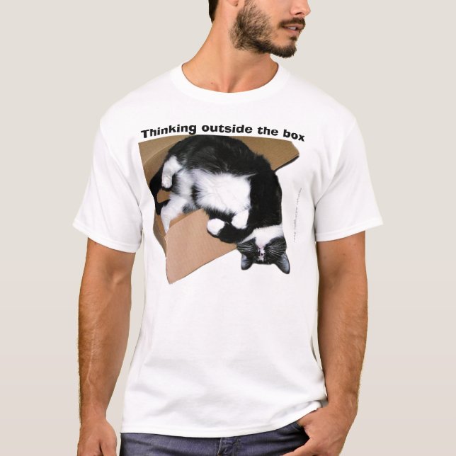 T-shirt Pensée en dehors de la boîte (Devant)