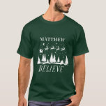 T-shirt Père Noël croient la famille traditionnelle de Noë<br><div class="desc">Père Noël croient Noël traditionnel vacances modernes élégant vert et blanc assorti décoration de famille privilégient le design cadeau de t-shirt.</div>