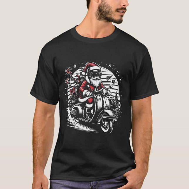 T-shirt Père Noël Riding a Motor Scooter conception arbre  (Devant)