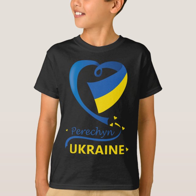 T-shirt Perechyn Ukraine National Flag Heart Emblem Crest  (Devant)