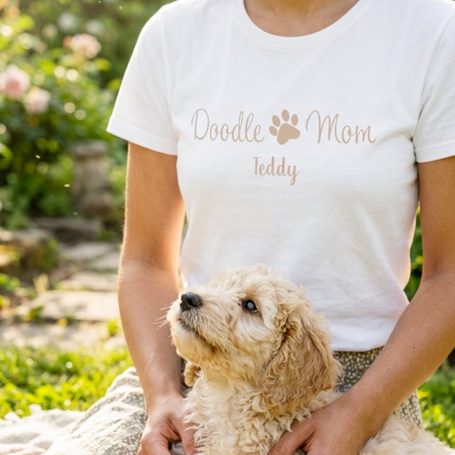 T-shirt Personalized Doodle Mom Paw Print with Dog Name (Créateur téléchargé)
