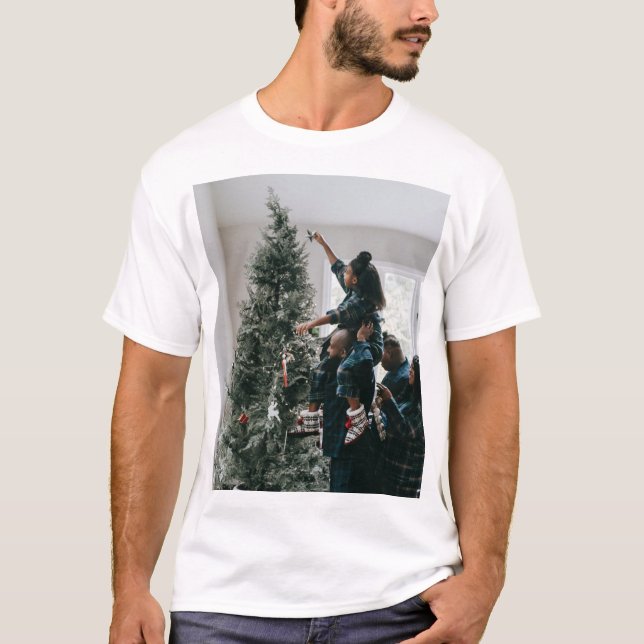 T-shirt Personalized Two Sided Family Christmas Photo  (Devant)