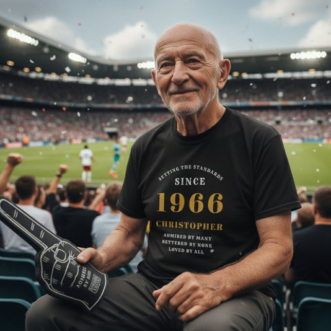 T-shirt Personnalisé 60e anniversaire 1966 Nom Black Gold (60th birthday tshirt worn at a football match)