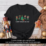 T-shirt Personnalisé Funny Face Photo Elf de Noël<br><div class="desc">Entrez dans l'esprit festif avec nos T-shirts personnalisées Elf Face de famille et amis pour Noël ! Personnalisez le T-shirt avec des motifs ornementaux et ajoutez le visage de votre famille pour le rendre unique. Cette chemise est parfaite pour des photos de famille ou des rassemblements de vacances. Idéal pour...</div>
