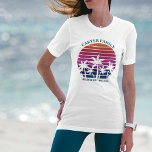 T-shirt Personnalisé Vacances Plage Croisière Palm Tree<br><div class="desc">Cool assorti t-shirts de vacances pour maman,  papa,  frère et soeur à porter sur une croisière sur l'île. Doté de beaux palmiers face à un joli coucher de soleil de plage rose. Parfait tee - shirt sur mesure pour votre séjour d'été à la mer.</div>