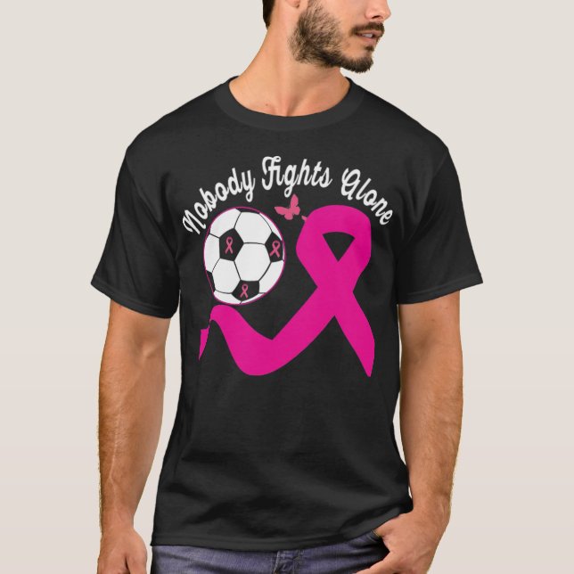 T-shirt Personne ne se bat seul Football rose poitrine de  (Devant)