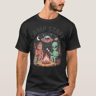 T-shirt Personnel de camp d'été mignon Alien Bigfoot Campi
