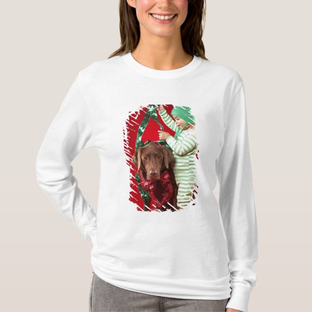 T-shirt Petit garçon décorant un chien (Devant)