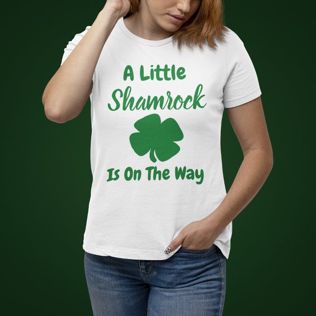 T-shirt Petite Shamrock St Patrick's Day Grossesse (Créateur téléchargé)