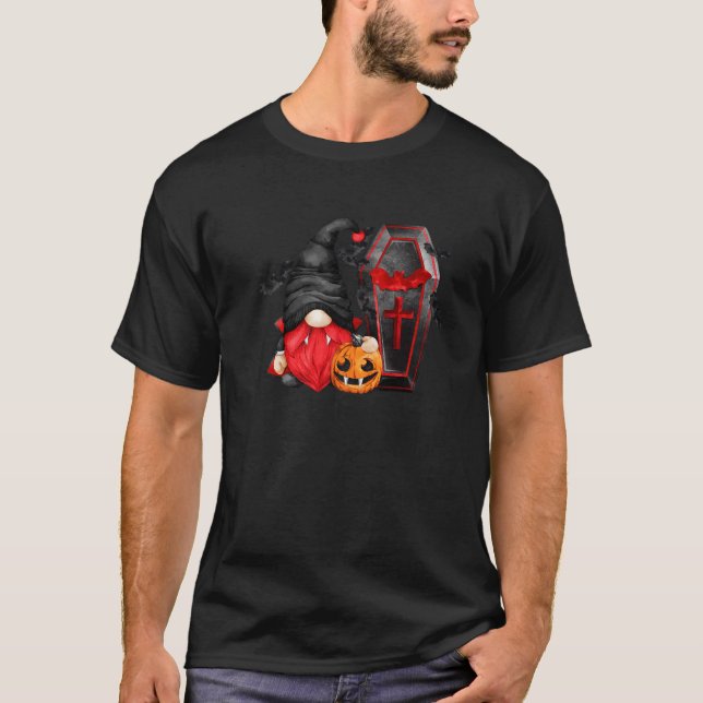 T-shirt Petits gnomes de sorcière mignons avec citrouille  (Devant)