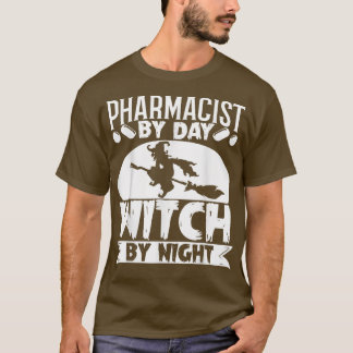 T-shirt Pharmacie Pharmaciste par Jour Sorcière par Hallow