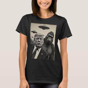 T-shirt Photo amusante de Trump Bigfoot selfie avec des ov