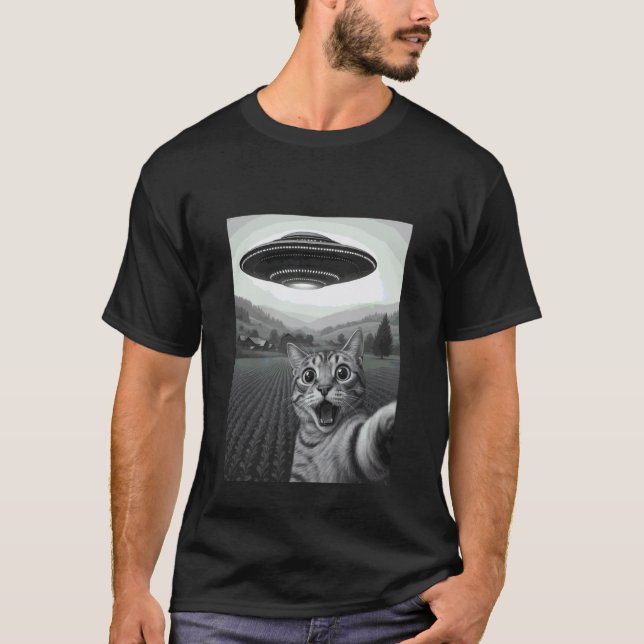 T-shirt Photo de chat Pixiebob drôle d'enlèvement par des  (Devant)