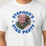 T-shirt Photo de la fête du célibataire<br><div class="desc">Pour célébrer un Bachelor Party. Conçu pour quelqu'un qui a un "Bachelor Party"! T-shirt homme avec votre photo,  le choix du nom et le libellé de la fête. T-shirt du Bachelor Party. Ajoutez le nom de la personne dont il s'agit,  ainsi que leur photo. T-shirt du Stag Party.</div>