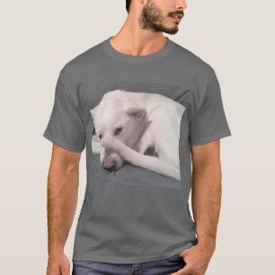 T-shirt Photo d'un chien blanc avec voile couvrant le visa