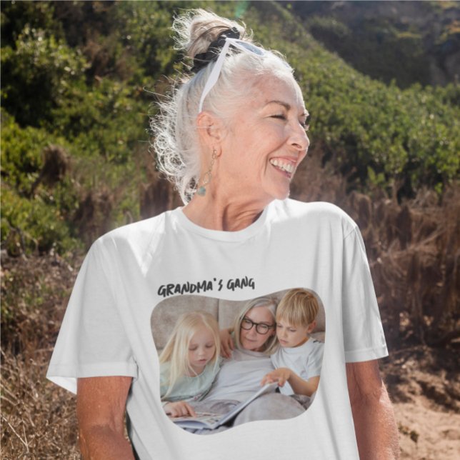 T-shirt Photo et texte personnalisés (Photo and Text Personalized T-Shirt - Ideal for anyone including Grandma. Change text change photo)