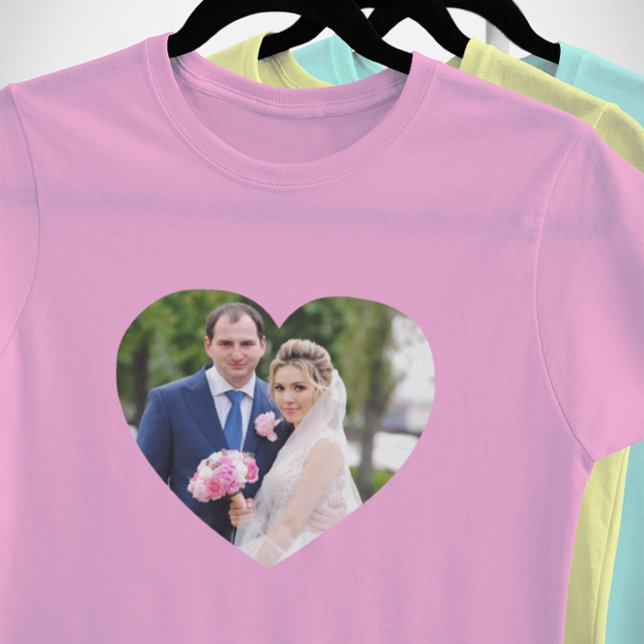 T-shirt Photo Mariage en forme de coeur (Create your own heart shaped photo tee.)