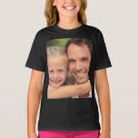 T-shirt Photo personnalisé<br><div class="desc">Ce t-shirt personnalisable vous offre la possibilité parfaite de présenter des souvenirs personnels, des messages forts ou des idées créatives de manière élégante. L'accent est mis sur votre photo ou motif personnel, qui est imprimé en évidence sur le devant - idéal pour mettre en valeur les moments forts de votre...</div>