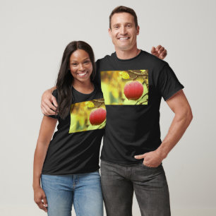 T-shirt Photo "Red Apple". Commandez dès maintenant 