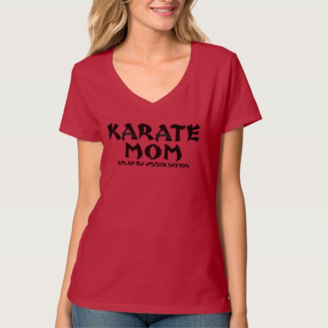 T-shirt Pièce en t de maman de karaté (Devant)