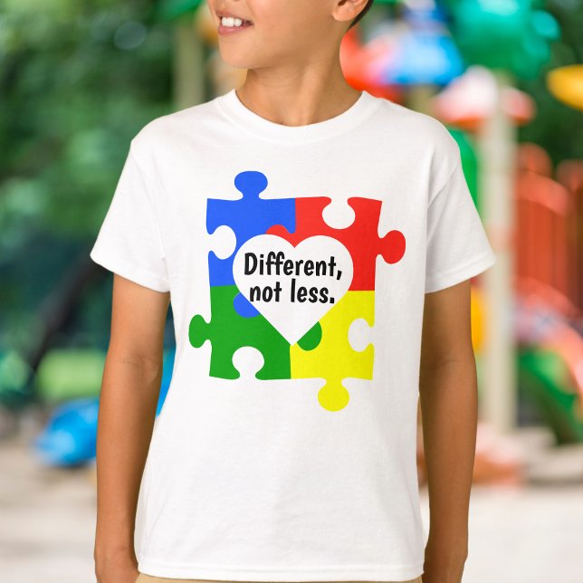 T-shirt Pièces Différentes, Pas Moins Puzzle Coeur Blanc (Créateur téléchargé)