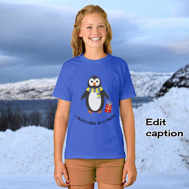 T-shirt Pingouin d'hiver mignon jouant (Deep royal t-shirt with 'Vivid Printing' option)