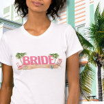 T-shirt Pink Beach Bachelorette Party<br><div class="desc">Jolie Pink Tropical Beach Bachelorette Mariée Pour Être T-Shirt. Un thème de plage cool aquarelle aux tons rose et turquoise, qui donne l'ambiance d'une escapade sur la plage avec la mariée et ses seins. Des voyages en Floride, en Californie, ou même quelque chose de plus international comme le Mexique, Hawaï...</div>