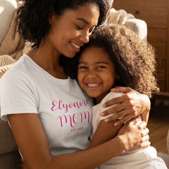 T-shirt Pink Script Personalised Name Established Mom  (Créateur téléchargé)