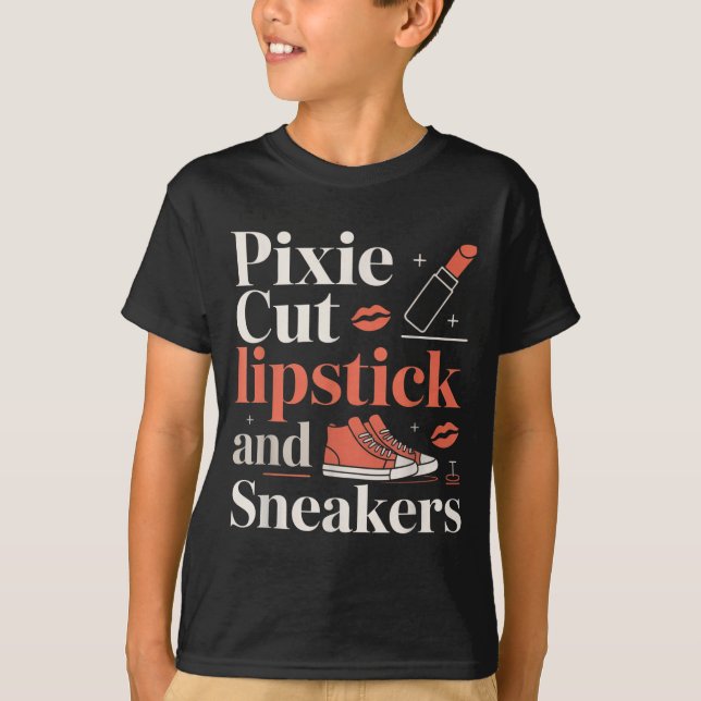 T-shirt Pixie cut lipstick and sneakers short hair style  (Devant)