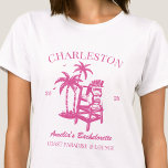 T-shirt Plage Bachelorette Filles Voyage Rose Personnalisé<br><div class="desc">Faites un peu de plaisir à votre prochaine soirée de bachelorette avec ce magnifique jeu de maillots de plage personnalisés. Que vous fêtiez un voyage à la plage, des vacances pour les filles ou des vacances pour les meilleurs amis, ces t-shirts personnalisés pour les fêtes de bachelorette de plage sont...</div>