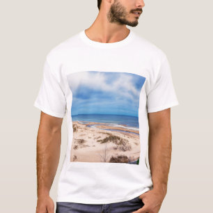 T-shirt Plage de sable blanc près de la mer Baltique en Le