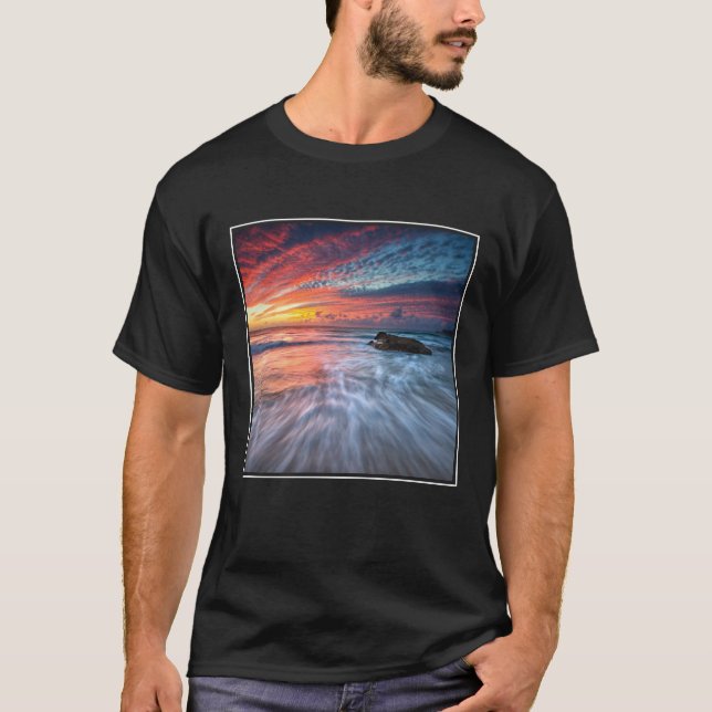 T-shirt Plage en pierre spectaculaire du coucher du soleil (Devant)