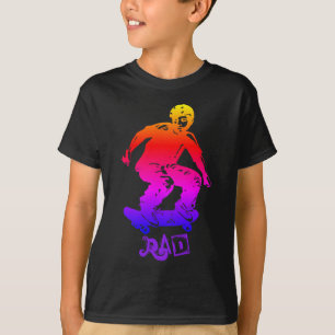 T-shirt Planchiste d'arc-en-ciel de rad de garçon de