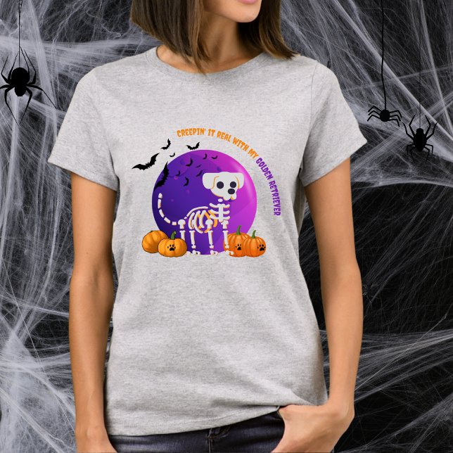 T-shirt Pleine lune d'Halloween Golden Retriever (Spooky Halloween t-shirt with a dog skeleton, full moon, pumpkins, bats, and your favorite dog breed)