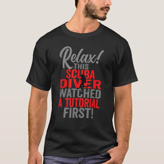 T-shirt Plongeuse fille a regardé le tutoriel en premier   (Devant)
