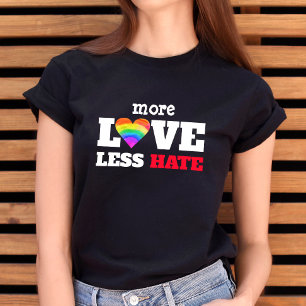 T-shirt Plus d'amour Moins de haine Coeur arc-en-ciel sur