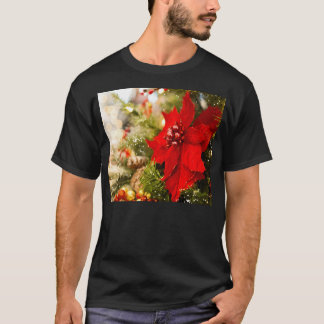 T-shirt Poinsététie Rouge Sur L'Arbre De Noël