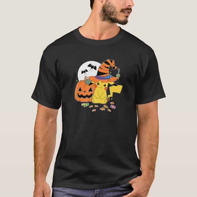 T-shirt Pok mon Witch Pikachu With Candy Premium (Devant)