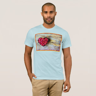 T-shirt "Pomegranates Heart Fruit" Belle Photo. Commandez 