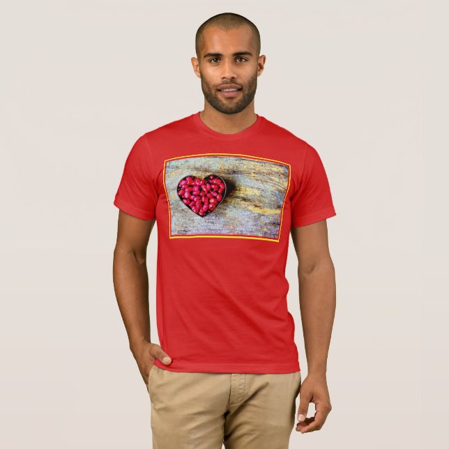 T-shirt "Pomegranates Heart Fruit" Belle Photo. Commandez  (Devant entier)