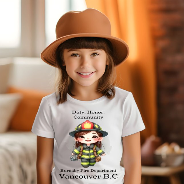 T-shirt Pompier joyeux en tenue brillante avec caméra (Créateur téléchargé)