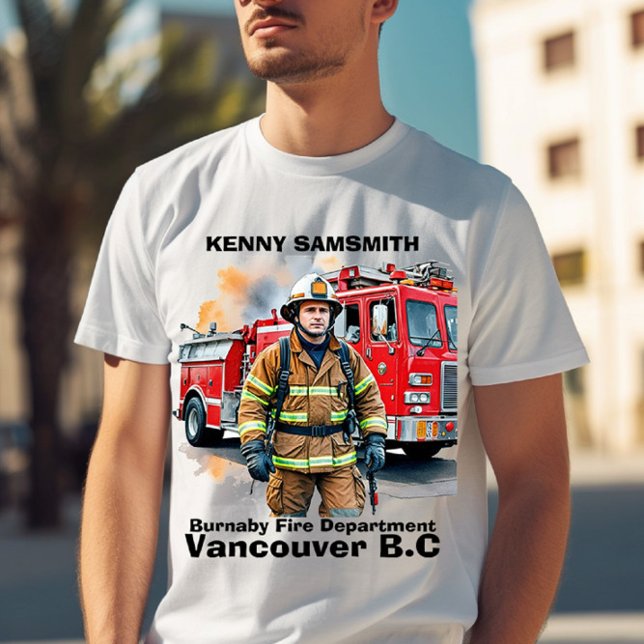 T-shirt Pompier prêt par camion de pompiers (Créateur téléchargé)