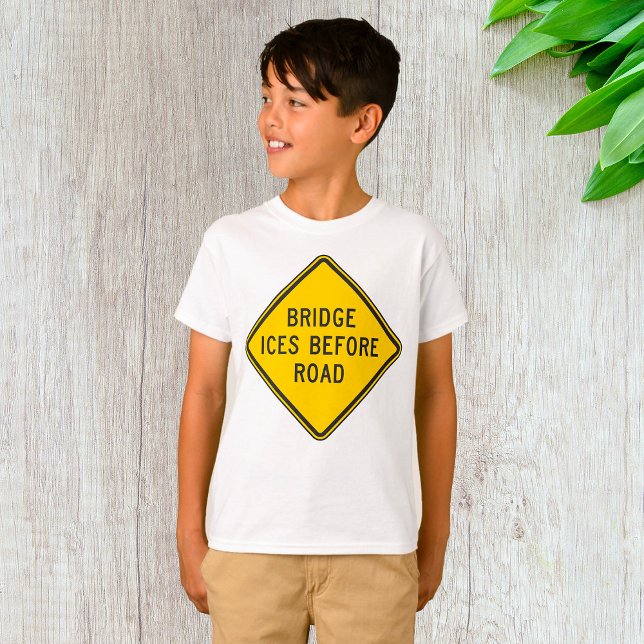 T-shirt Pont Iles avant la signalisation routière Sécurité (Créateur téléchargé)