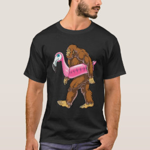 T-shirt Pool Party Bigfoot Flamant rose Sasquatch Rose Flo