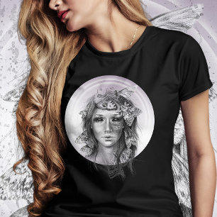 T-shirt Portrait de femme avec papillons de nuit Surreal D