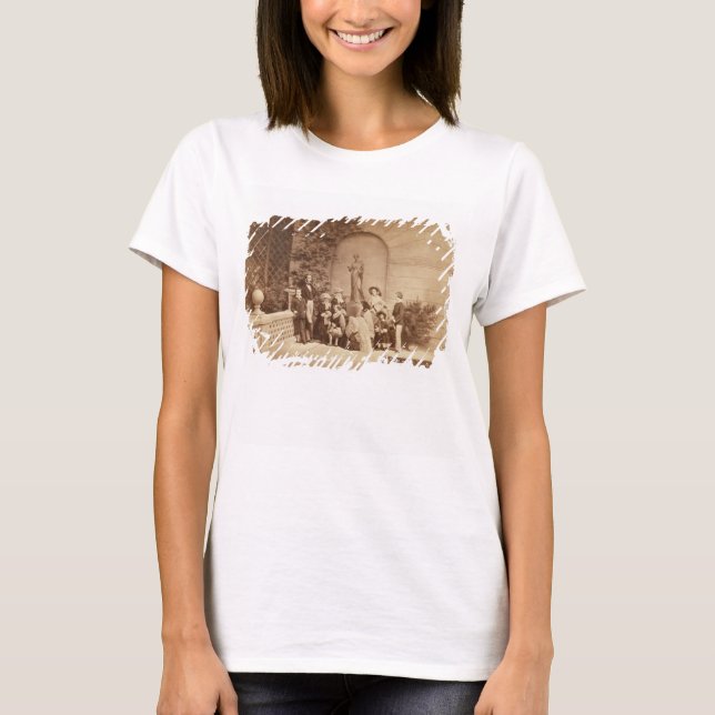 T-shirt Portrait of the Royal Family at Osborne House, 185 (Devant)
