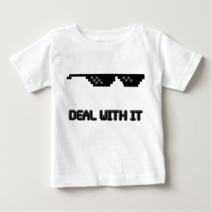 T-shirt Pour Bébé Affaire avec elle lunettes de soleil