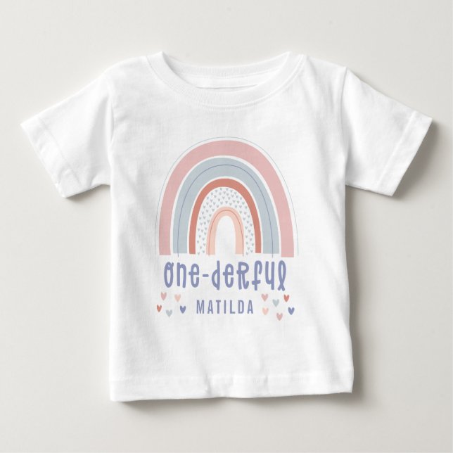 T-shirt Pour Bébé Arc en ciel et coeur 1er anniversaire personnalisé (Devant)