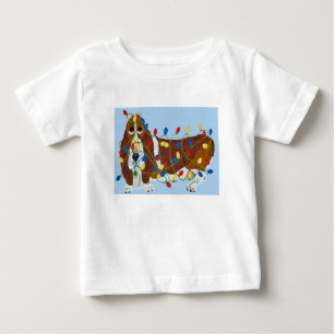 T-shirt Pour Bébé Basset Hound emmêlé dans les lumières de Noël