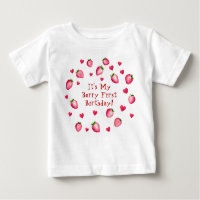 Berry First Birthday Party Coeurs fraises